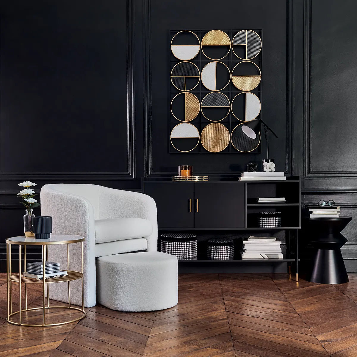 Masă laterală Atmosphera Sohan, Totem design