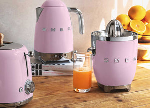 Presă de citrice Smeg CJF11PKEU, 70 W, Roz