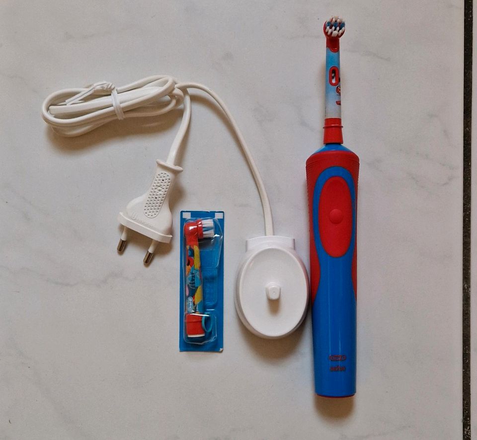 Cap de periuță de dinți electrică Oral-B Kids Spiderman 014052, 4 buc.
