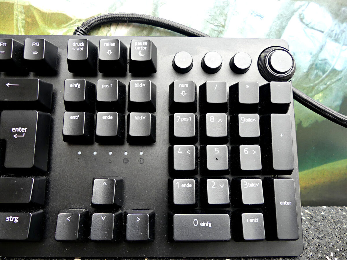 Tastatură de gaming Razer Huntsman Elite, switch-uri optice mov