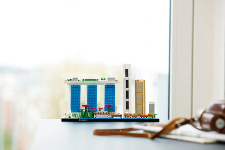 LEGO® Architecture - Singapore 21057, 827 de piese