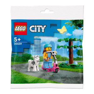LEGO® City 30639 Aleea câinilor și trotineta 