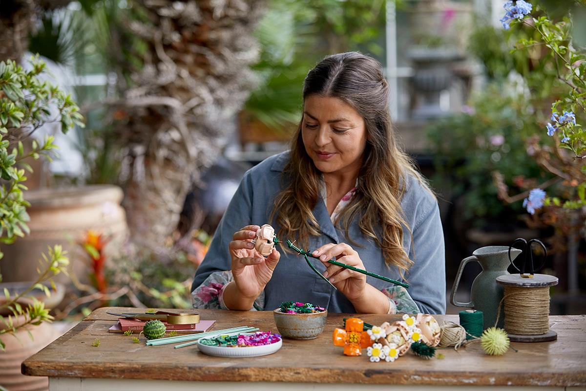 LEGO® Icons Botanical - Buchet de flori 10280, 756 de piese