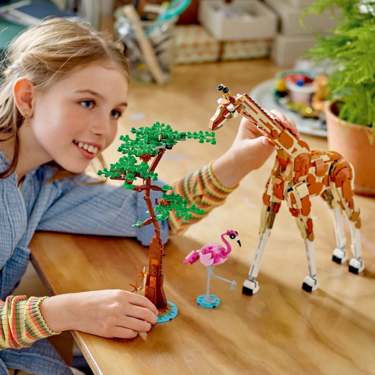 LEGO® Creator 3 în 1 - Safari cu animale sălbatice 31150, 780 de piese