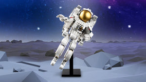 LEGO® Creator 3 în 1 - Astronautul 31152, 647 de piese