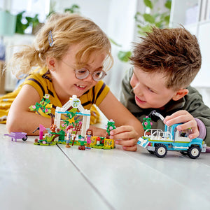 LEGO® Friends - Camion de plantat copaci 41707, 336 de piese