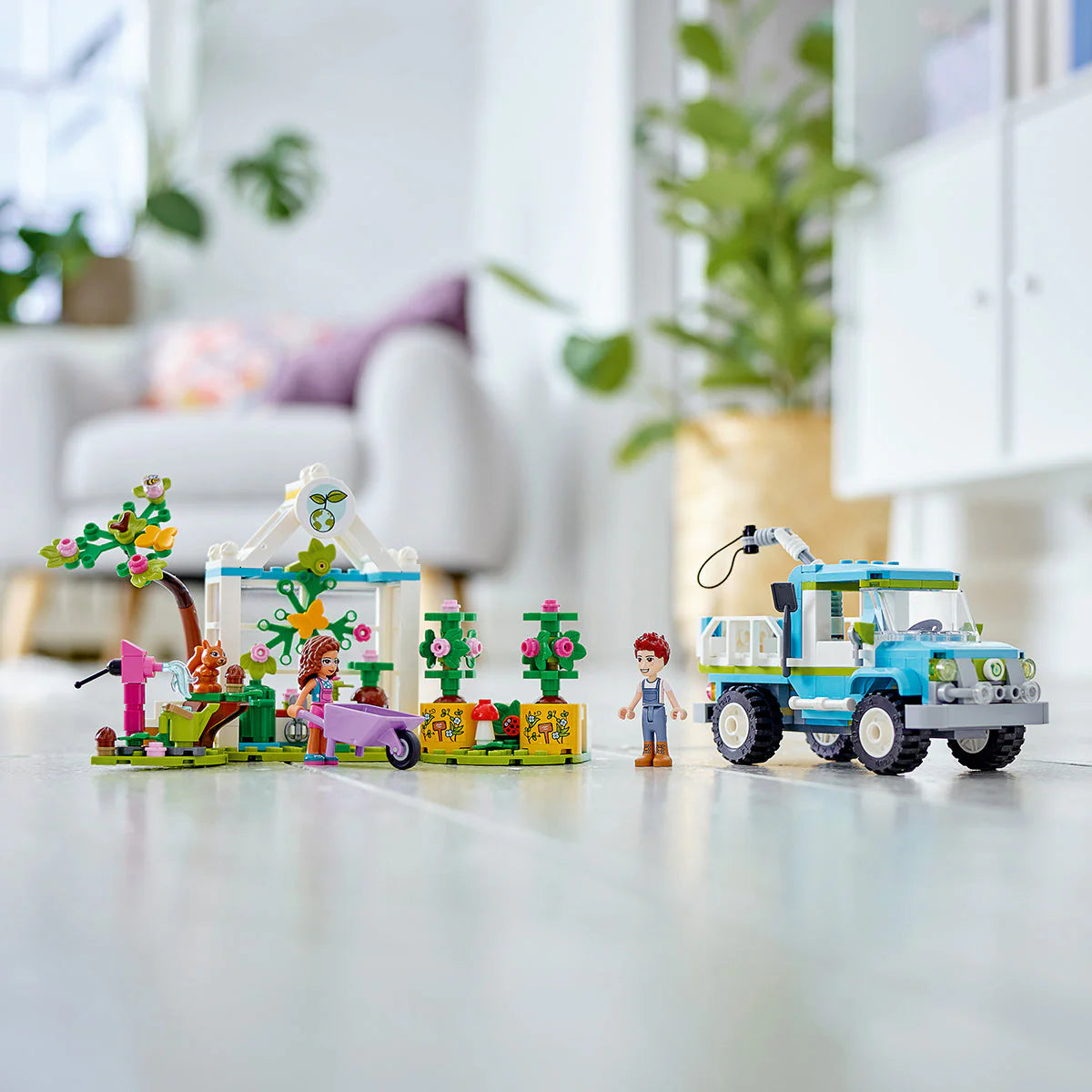 LEGO® Friends - Camion de plantat copaci 41707, 336 de piese