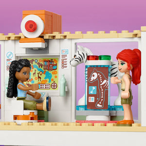 LEGO® Friends - Centrul de salvare a vieții sălbatice al Miei 41717, 430 de piese