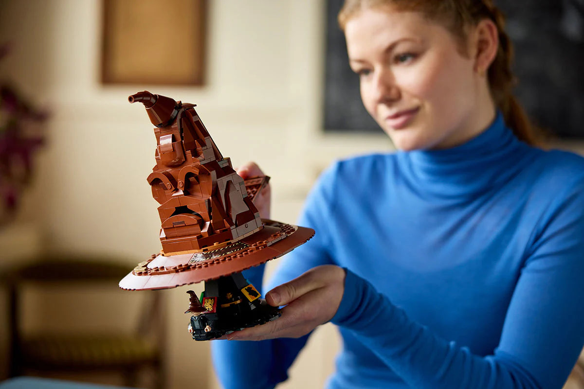 LEGO® Harry Potter™ - Pălăria Sortatoare 76429, 561 de piese