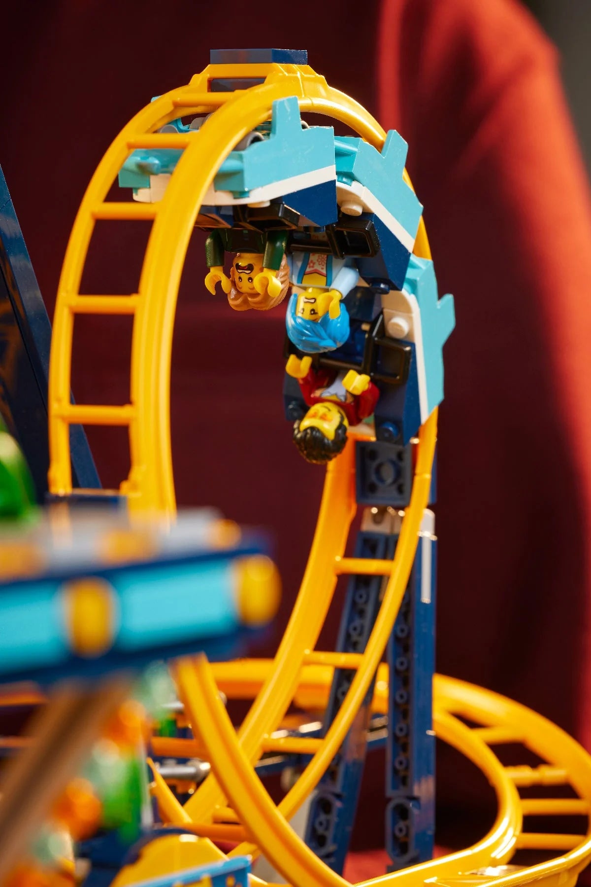 LEGO® Icons - Trenul parcului de distracții 10303, 3756 de piese