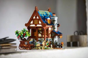 LEGO® Ideas - Forjă medievală 21325, 2164 piese