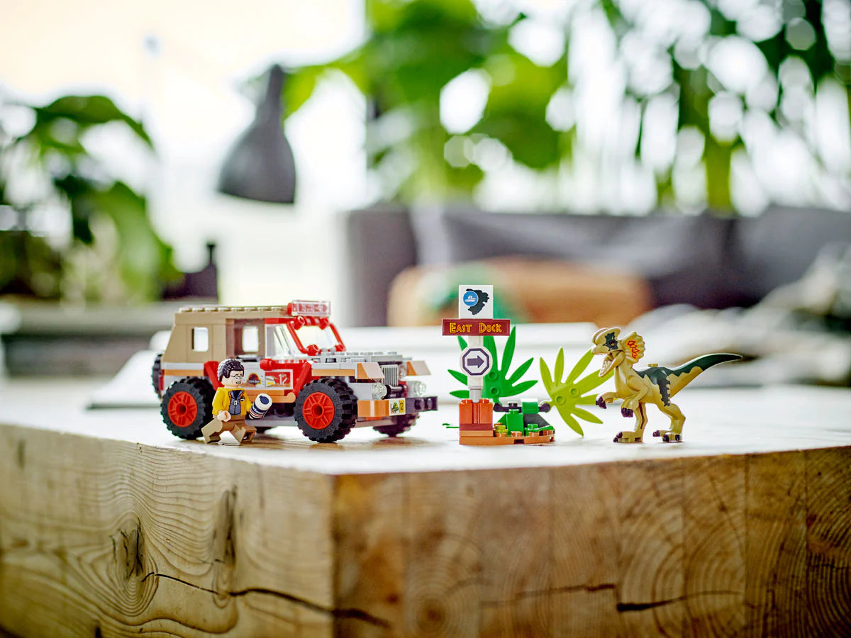 LEGO® Jurassic World - Ambuscadă asupra unui Dilophosaurus 76958, 211 piese