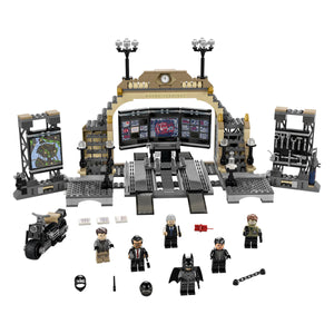 LEGO® Super Heroes - Batcave™: Confruntare cu Riddler™ 76183, 581 de piese