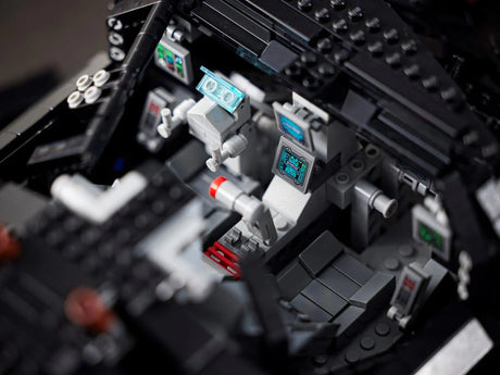 LEGO Super Heroes - Batmobilul Tumbler 76240, 2049 de piese