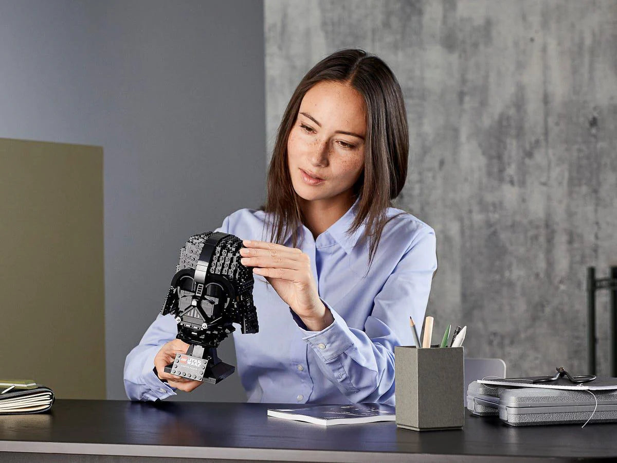 LEGO Star Wars - Cască Darth Vader 75304, 834 de piese