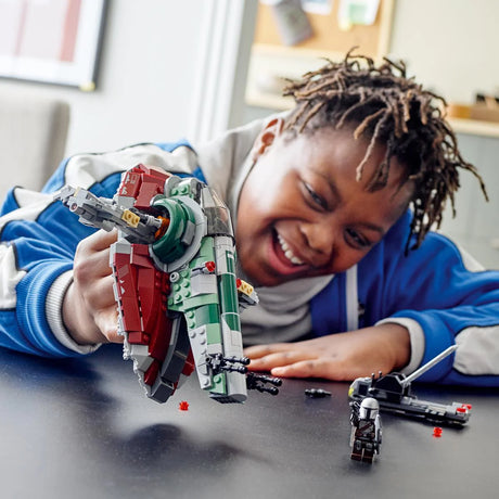 LEGO Star Wars - Nava stelară a lui Boba Fett 75312, 593 de piese