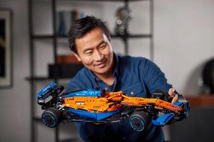 LEGO® Technic - Mașină de curse McLaren de Formula 1 42141, 1432 de piese