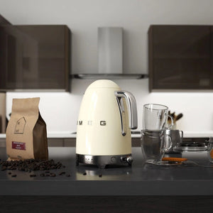 Fierbător electric Smeg KLF04CREU, 2400W, 1,7 l, Cremă