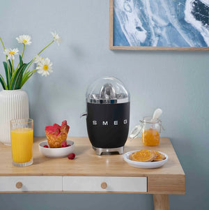 Presă de citrice Smeg CJF11BLEU, 70 W, Negru