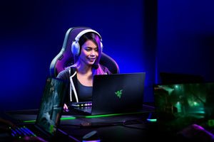 Căști de gaming Razer BlackSharkV2 Pro 2023, Wireless, Alb